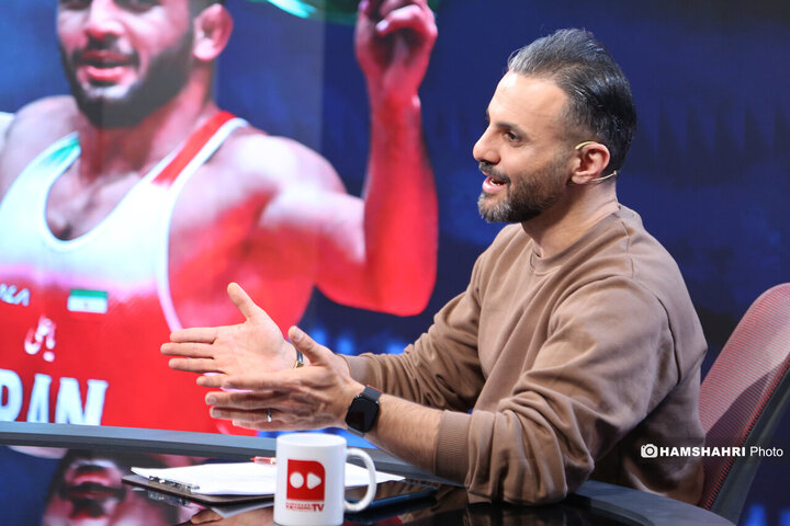 گفتگو با امیر علی آذر پیرا