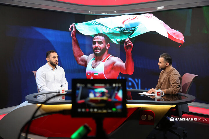 گفتگو با امیر علی آذر پیرا