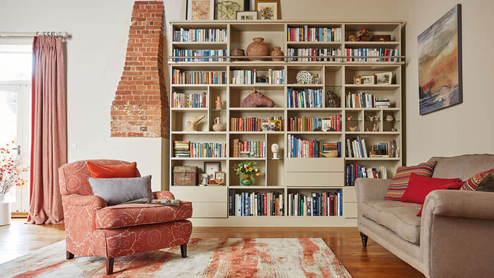 آنچه در مورد نگهداری کتاب در خانه باید بدانید + مراحل تمیز کردن کتاب ها