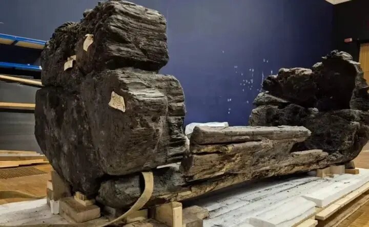 مهمترین اکتشافات سال ۲۰۲۵ در انگلستان؛ از تاس پیشگویی تا راز قتل ۲۰۰۰ ساله!