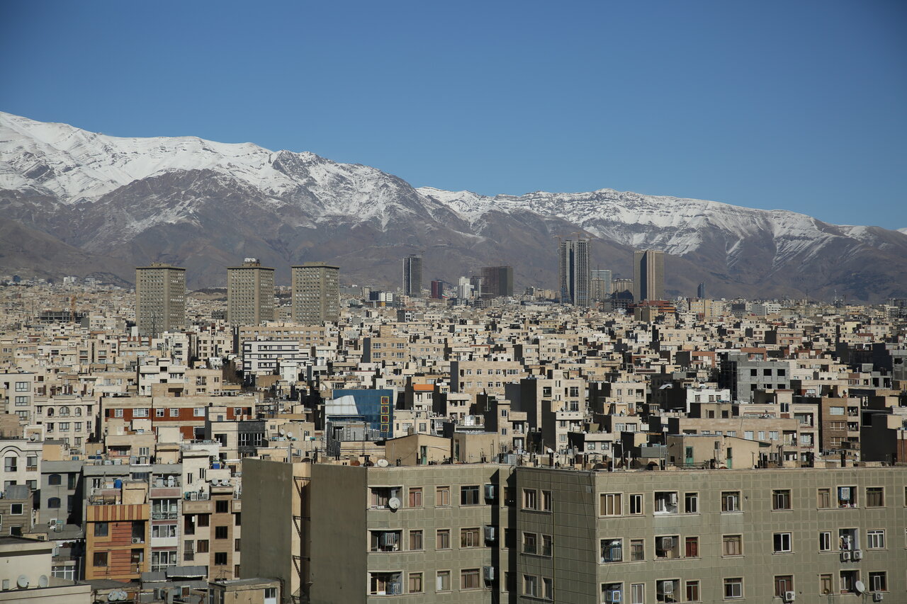 تصاویری از حالوهوای متفاوت پایتخت با آسمان آبی