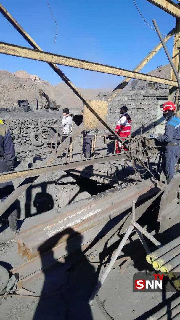 اولین تصاویر از حادثه ریزش معدن در بافق | تصاویر