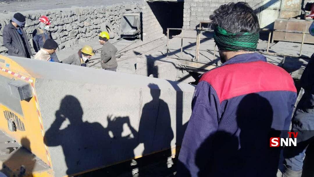 اولین تصاویر از حادثه ریزش معدن در بافق | تصاویر