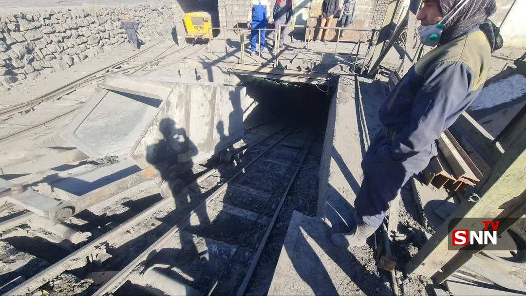 اولین تصاویر از حادثه ریزش معدن در بافق | تصاویر