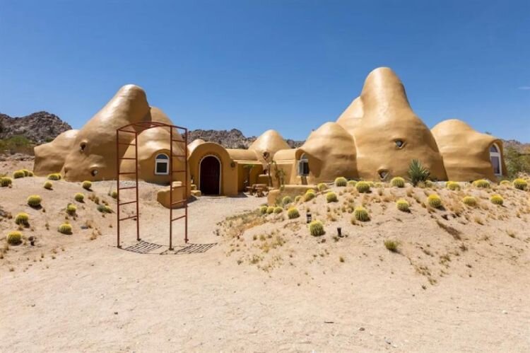 عجیب‌ترین خانه‌های آمریکا را ببینید؛ از خانه بشکه ترشی تا قلعه شرلوک هولمز + تصاویر