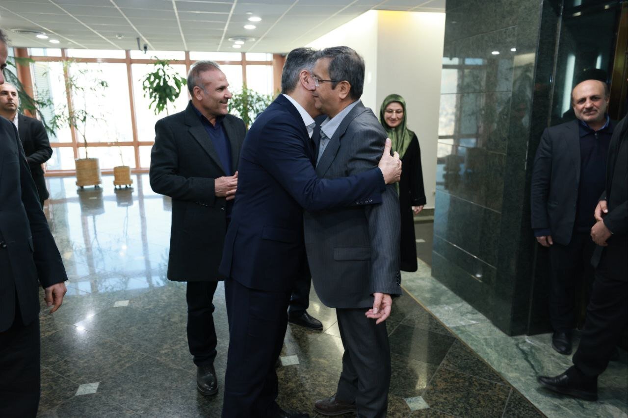 همتی آمد، فرزین رفتنی شد | تصاویر حضور همتی در بانک مرکزی