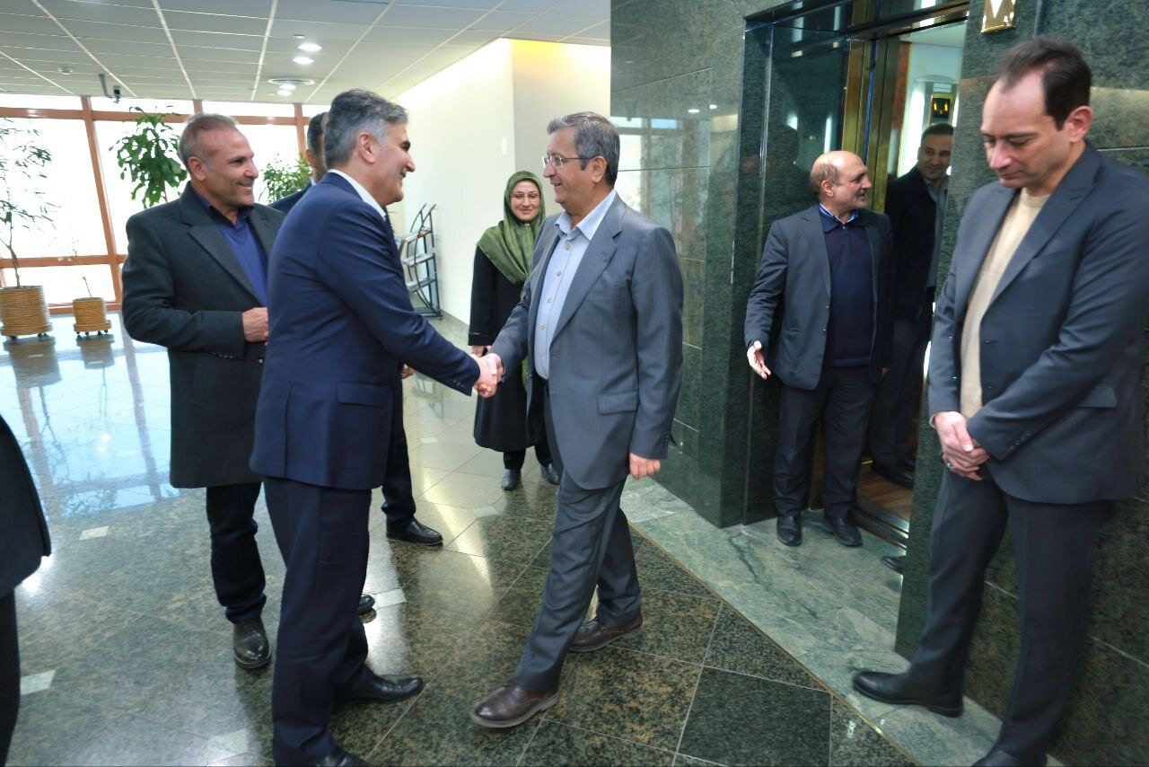 همتی آمد، فرزین رفتنی شد | تصاویر حضور همتی در بانک مرکزی