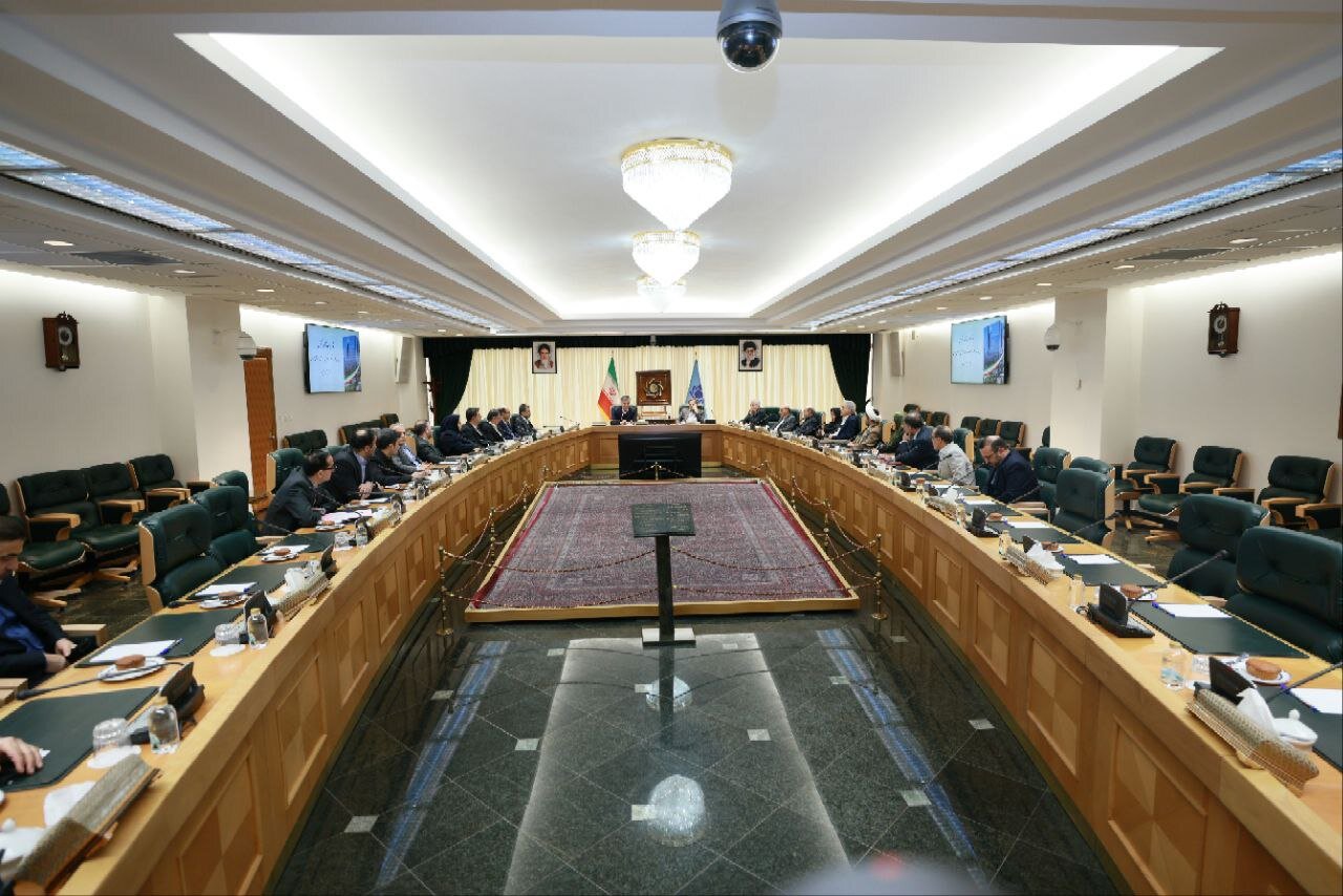 همتی آمد، فرزین رفتنی شد | تصاویر حضور همتی در بانک مرکزی