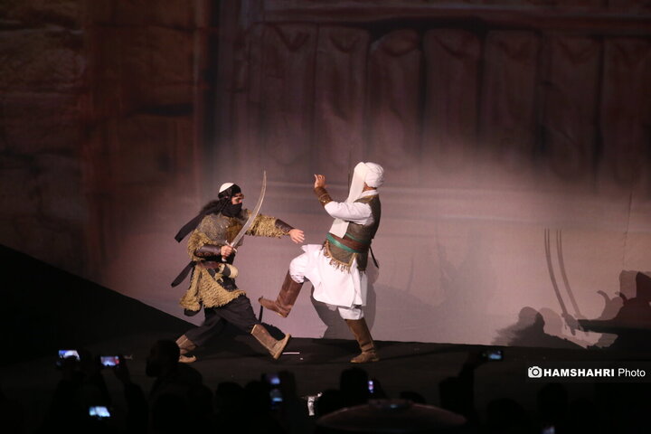 رونمایی از نماد فاتح خیبر در قلب تهران