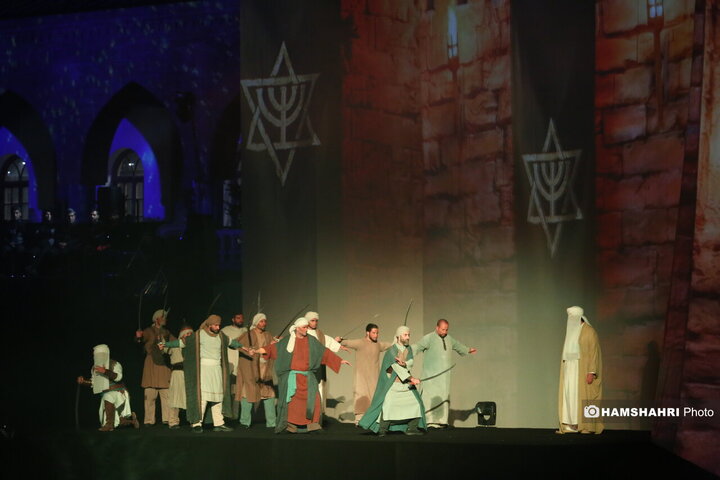 رونمایی از نماد فاتح خیبر در قلب تهران