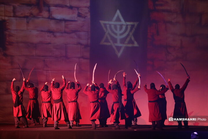 رونمایی از نماد فاتح خیبر در قلب تهران