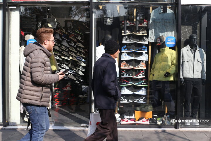 فعالیت روزمره بازار در محدوده خیابان جمهوری