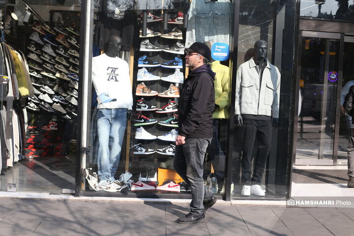 فعالیت روزمره بازار در محدوده خیابان جمهوری