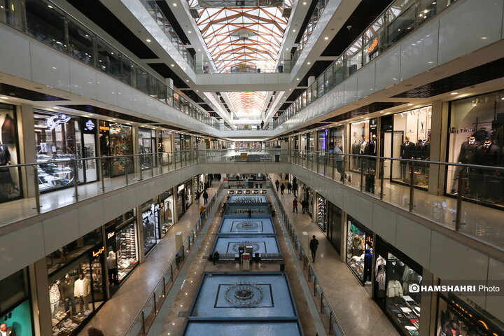 فعالیت روزمره بازار در محدوده خیابان جمهوری