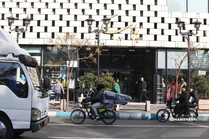 فعالیت روزمره بازار در محدوده خیابان جمهوری