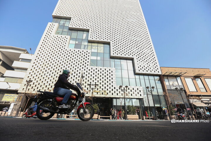 فعالیت روزمره بازار در محدوده خیابان جمهوری