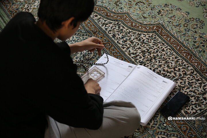 مراسم معنوی اعتکاف در حسینیه ارشاد تهران