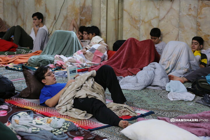 مراسم معنوی اعتکاف در حسینیه ارشاد تهران