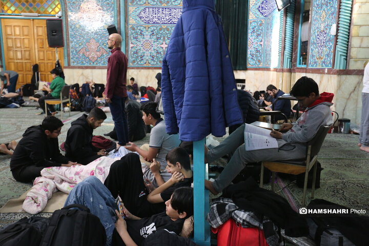 مراسم معنوی اعتکاف در حسینیه ارشاد تهران