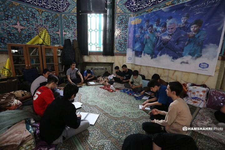 مراسم معنوی اعتکاف در حسینیه ارشاد تهران