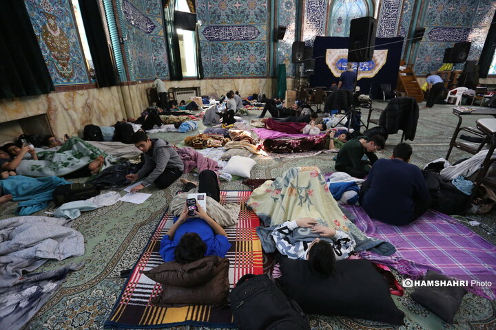 مراسم معنوی اعتکاف در حسینیه ارشاد تهران