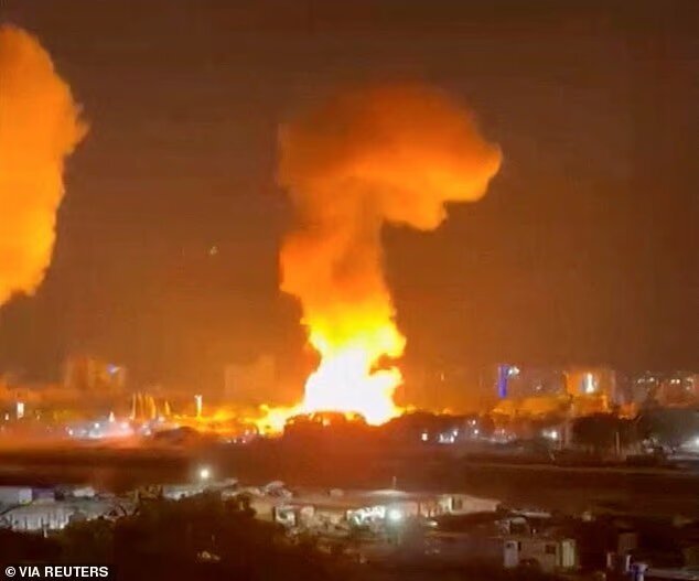 یک «در» که مادورو به آن نرسید؛ جزئیات لحظه به لحظه از ربایش مادورو + تصاویر | حمله نیروهای دلتا با بالگردهای MH-۶۰ و MH-۴۷