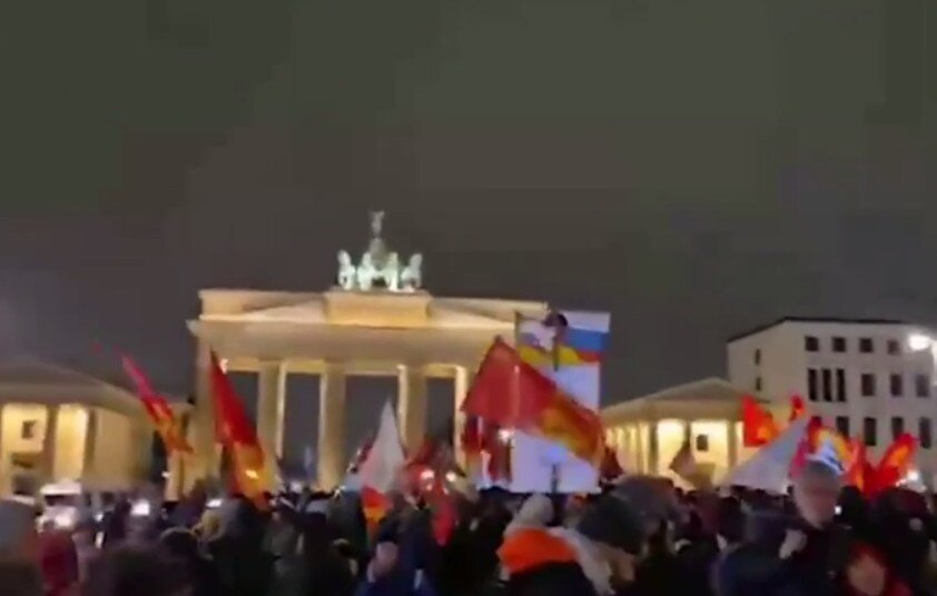 جهان در شوک؛ واکنش مردم در دهها شهر به ربایش مادورو | تصاویر