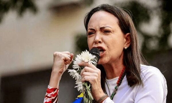 خاک بر سرت کنند که اراده یک ملت را فدای...  | واکنش تند رسانه ملی به رفتارهای ماریا ماچادو