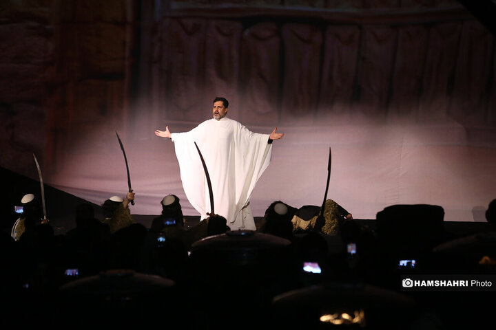 رونمایی از نماد فاتح خیبر در قلب تهران۲