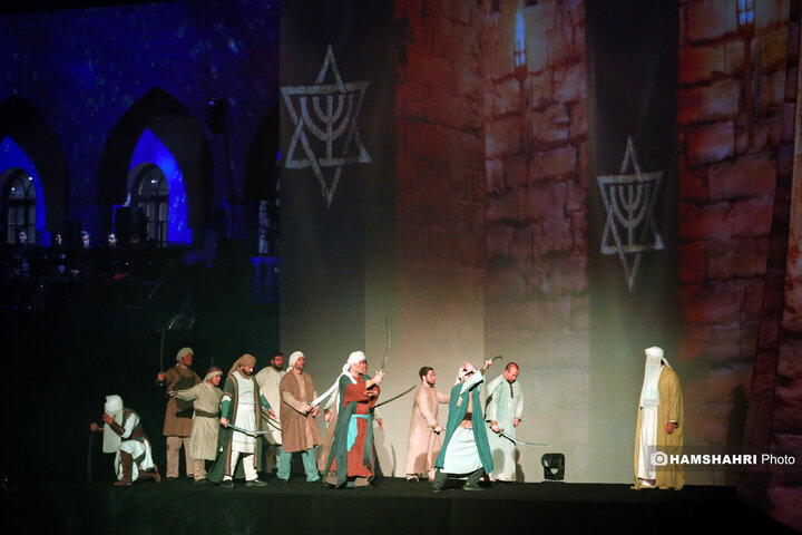 رونمایی از نماد فاتح خیبر در قلب تهران۲