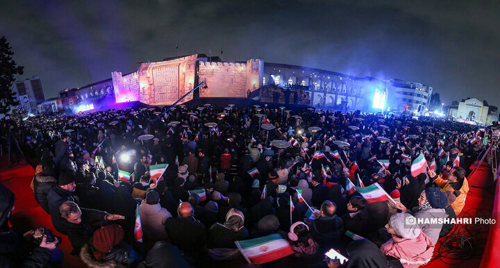 رونمایی از نماد فاتح خیبر در قلب تهران-۳