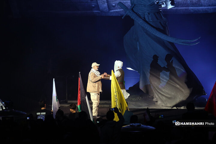 رونمایی از نماد فاتح خیبر در قلب تهران-۳