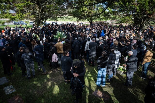 تصاویری تازه از خاکسپاری بهرام بیضایی در سانفرانسیسکو