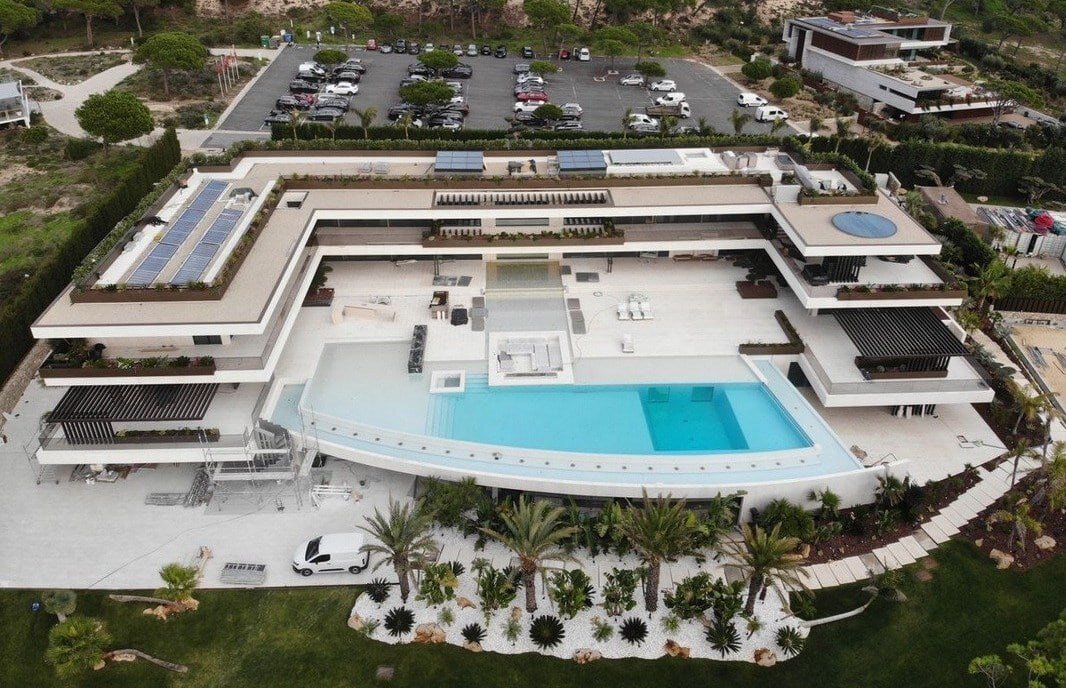 برنامه فوق لاکچری رونالدو برای دوران بازنشستگی | تصاویر