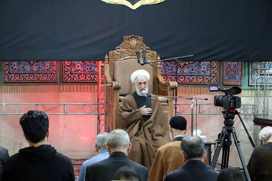 کاظم صدیقی در مراسم اعتکاف | تصاویر