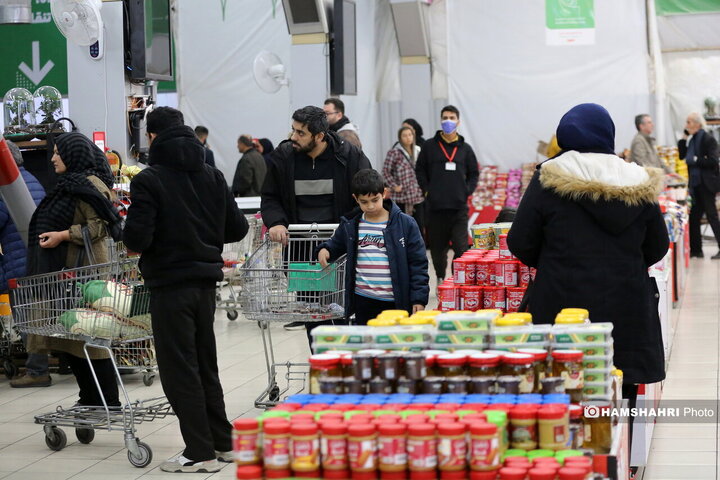 خرید مردم از فروشگاه شهروند