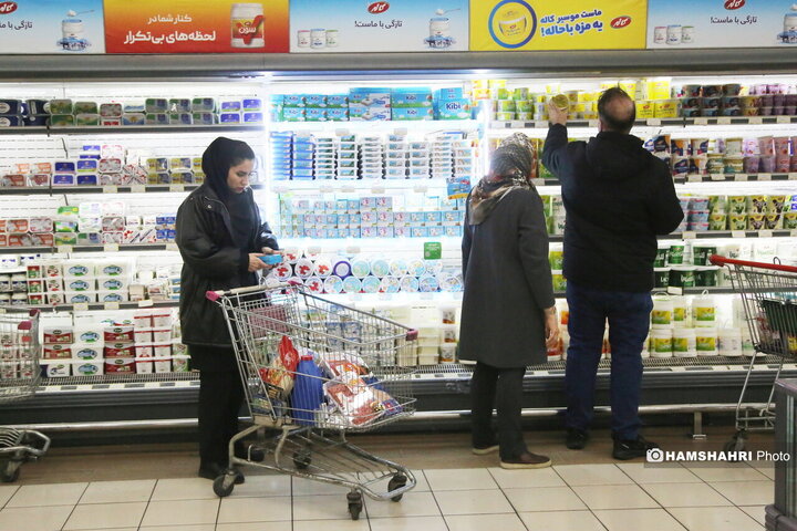 خرید مردم از فروشگاه شهروند