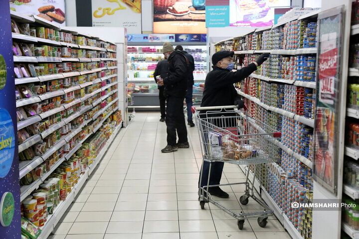 خرید مردم از فروشگاه شهروند