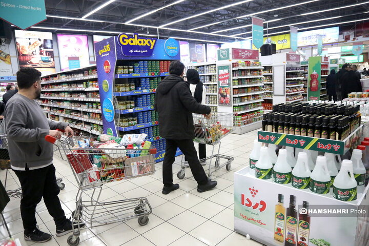 خرید مردم از فروشگاه شهروند