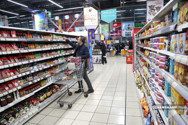 خرید مردم از فروشگاه شهروند