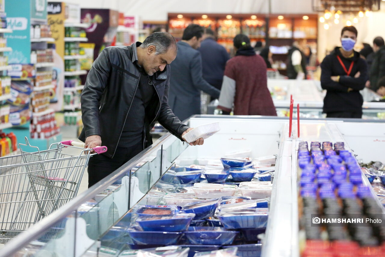 خرید مردم از فروشگاه شهروند