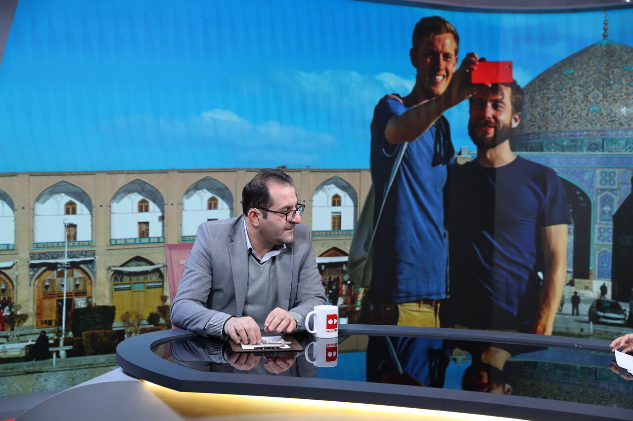 امسال چند گردشگر خارجی به ایران آمدند؟ | پیش بینی رشد منفی گردشگری در دی و بهمن | اینفلوئنسرهای خارجی در ایران