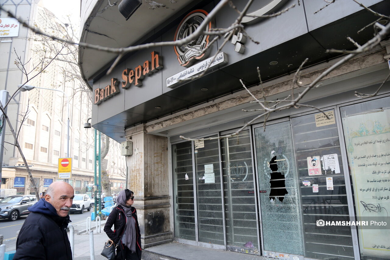 دشمن دارد از مردم ایران انتقام می‌گیرد