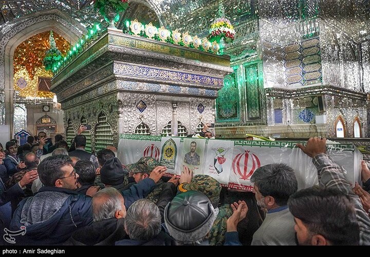 تشییع پیکر سه شهید مدافع امنیت در حرم مطهر شاهچراغ(ع)