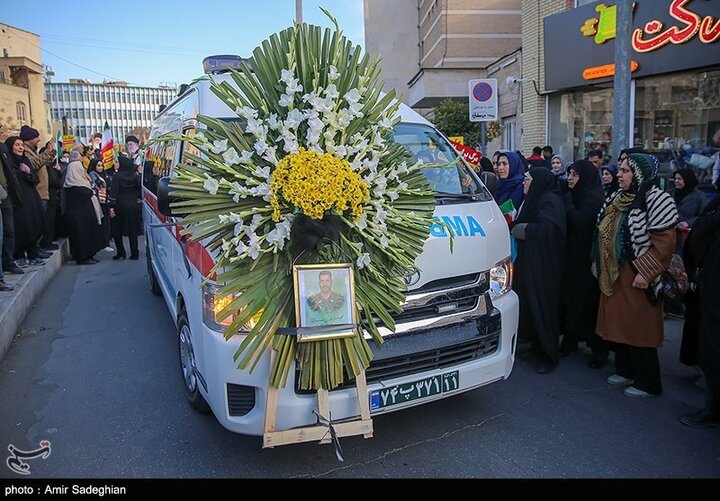 تشییع پیکر سه شهید مدافع امنیت در حرم مطهر شاهچراغ(ع)