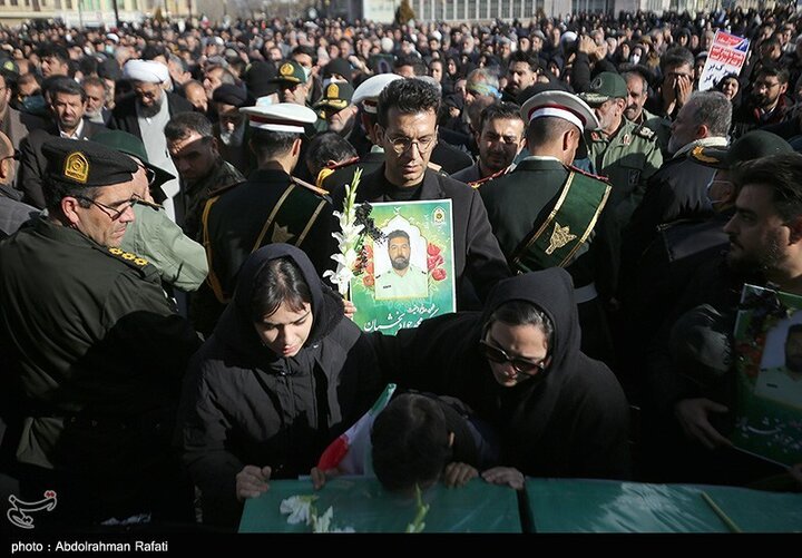 تشییع پیکر دو شهید مدافع امنیت در همدان