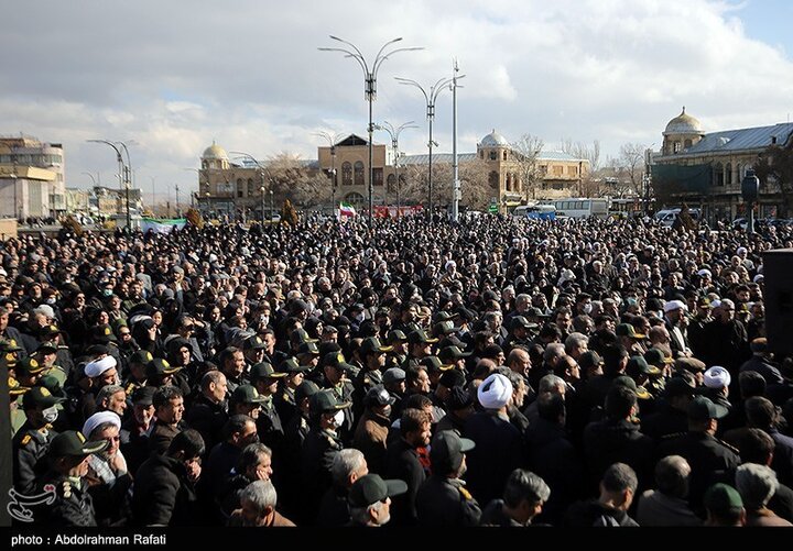 تشییع پیکر دو شهید مدافع امنیت در همدان
