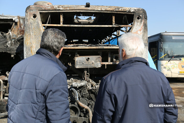 آسیب و تخریب به اتوبوس های عمومی در جریان اغتشاشات در تهران