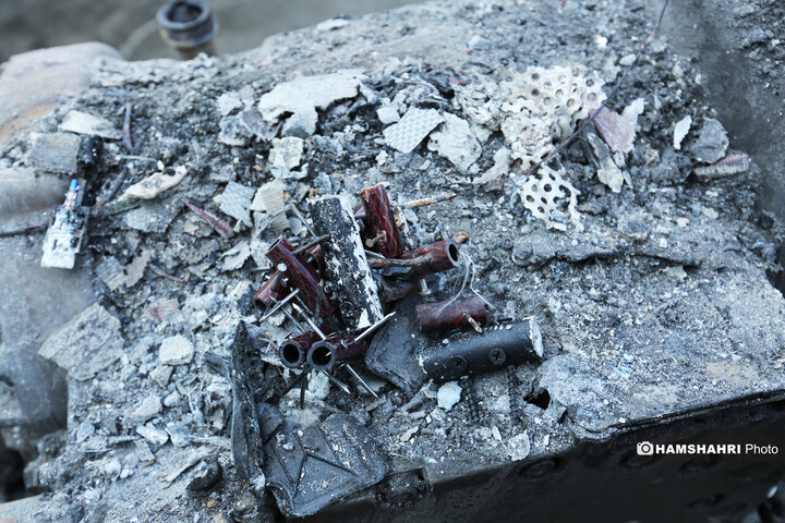 آسیب و تخریب به اتوبوس های عمومی در جریان اغتشاشات در تهران