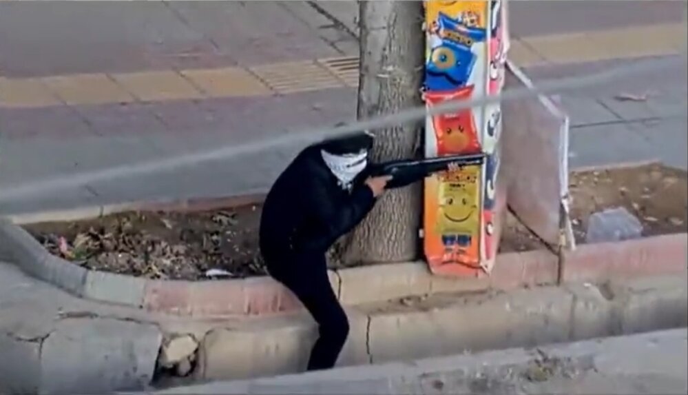 باید به سر شلیک کنی!  | مواد مصرف می کردم تا نترس شوم | اعترافات یک اغتشاشگر بعد از دستگیری